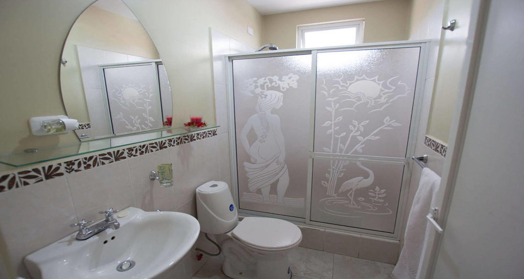 Hotel Las Gardenias Cuenca Ngoại thất bức ảnh