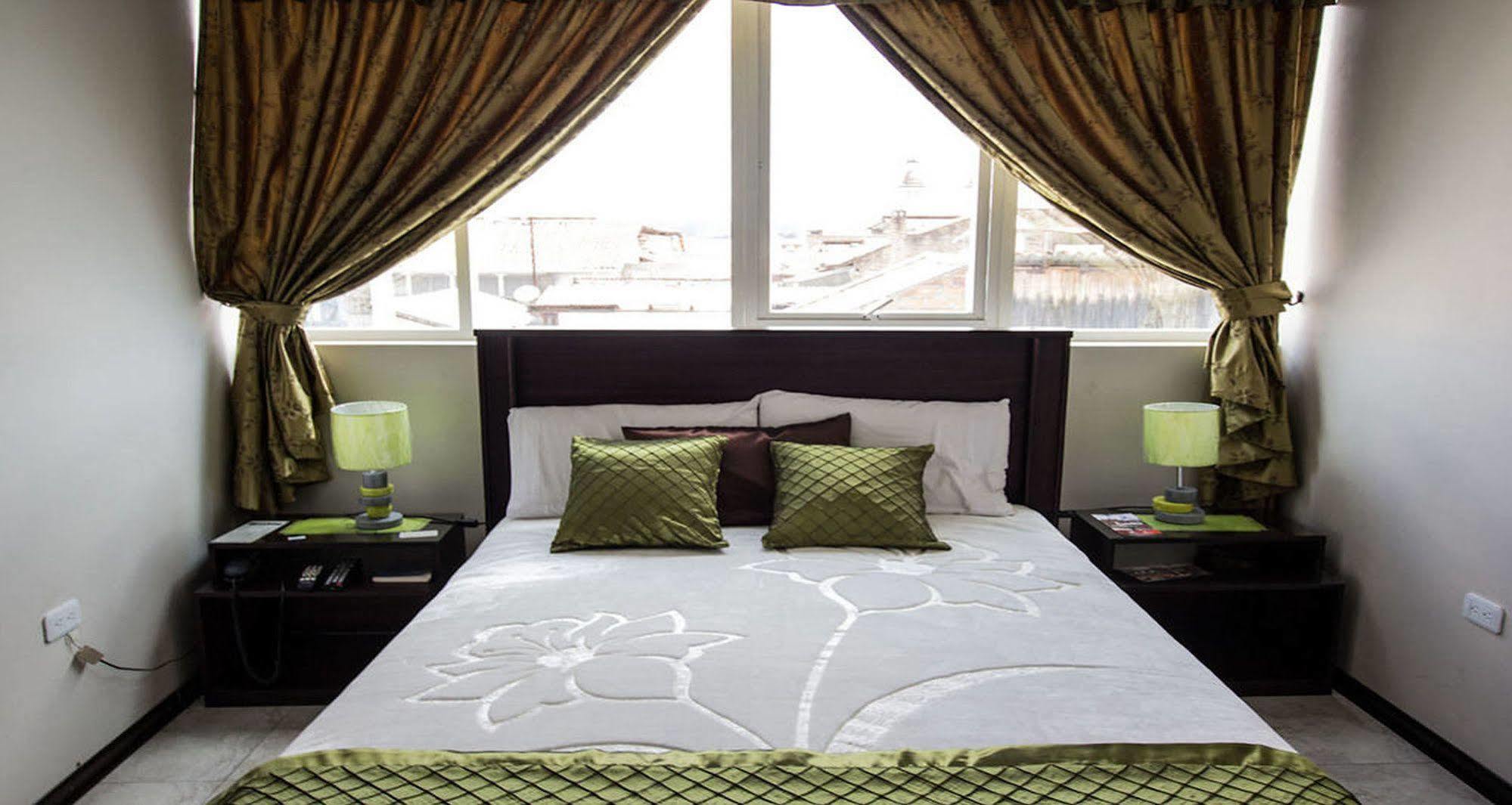 Hotel Las Gardenias Cuenca Ngoại thất bức ảnh