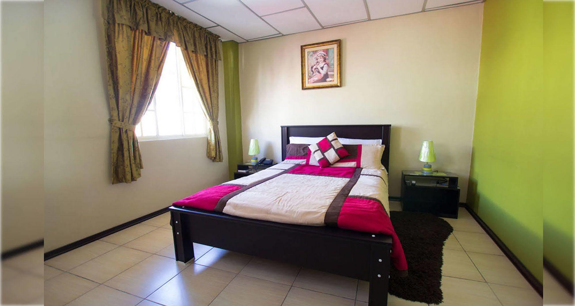 Hotel Las Gardenias Cuenca Ngoại thất bức ảnh