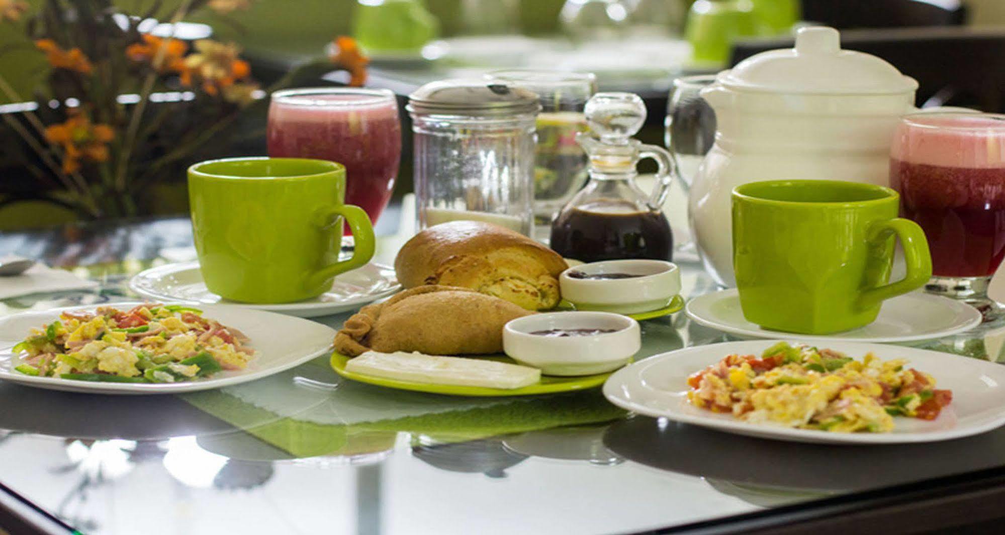 Hotel Las Gardenias Cuenca Ngoại thất bức ảnh